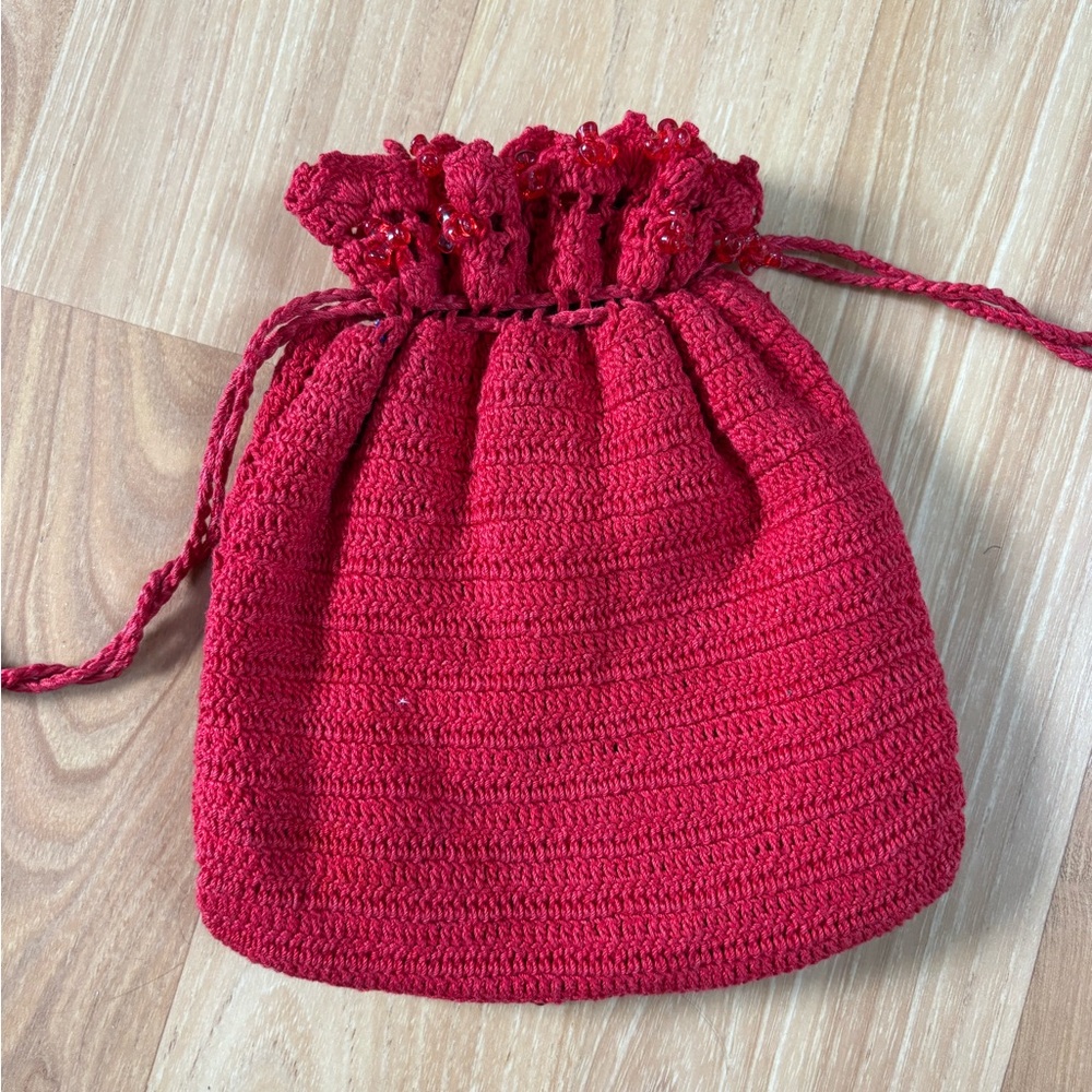 Elegant Red Crochet Beaded Drawstring Bag - Picture 3 of 9